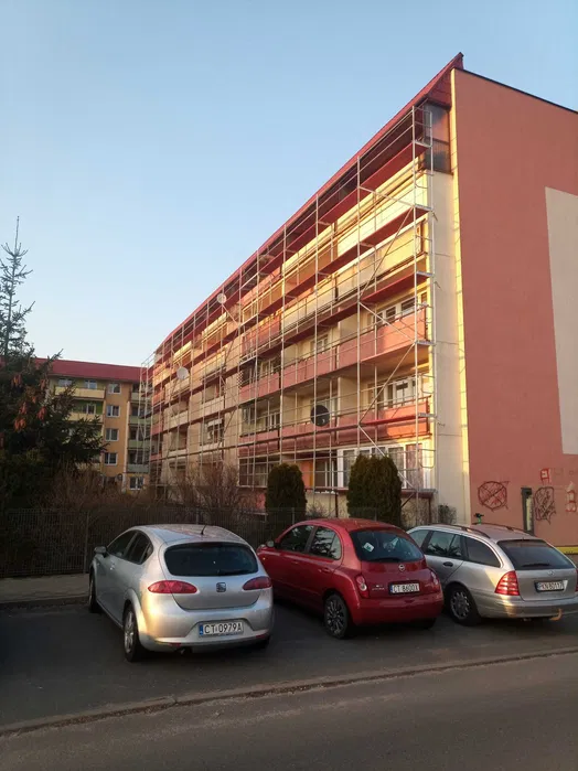 Wynajem rusztowań elewacyjnych, montaż od 7 zł m2, transport