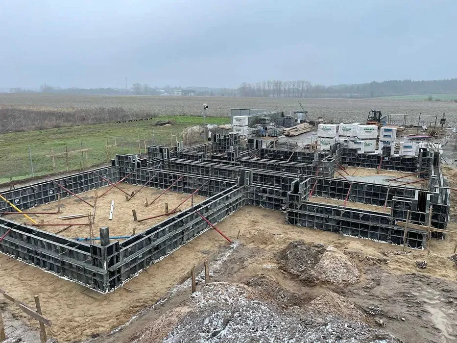 Wynajem szalunków. Szalunki stropowe, ścienne, słupowe, fundamentowe