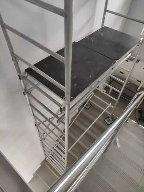 RUSZTOWANIE aluminiowe na schody 5m robocze ze spocznikiem zabiegiem