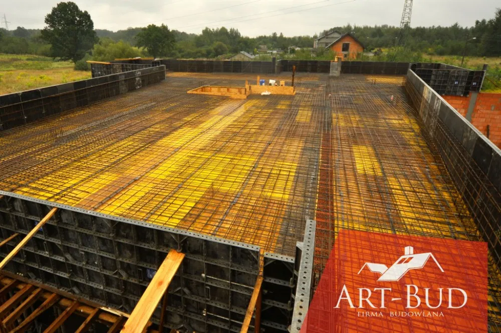 Wynajem szalunków stropowych, deskowanie stropu, stemple, podpory