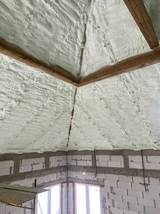 Piana Pur, ocieplenie domu pianką pur, izolacje natryskowe,docieplenia