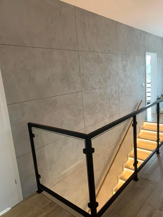 Beton architektoniczny tynki dekoracyjne elewacja stiuk mikrocement