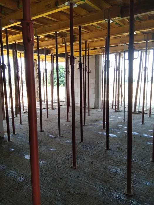 Szalunki stropowe podpory deski dzwigary