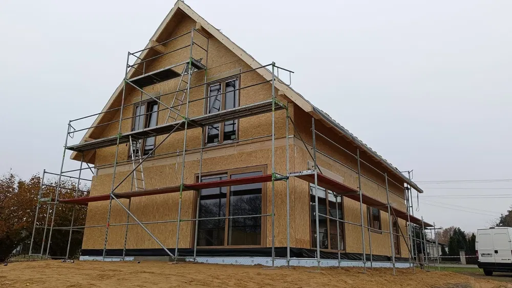 Wynajem rusztowań elewacyjnych (plettac)