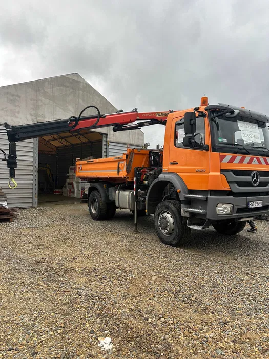 Transport 4X4 /Wywrotka/Betonomieszarka/Usługi HDS