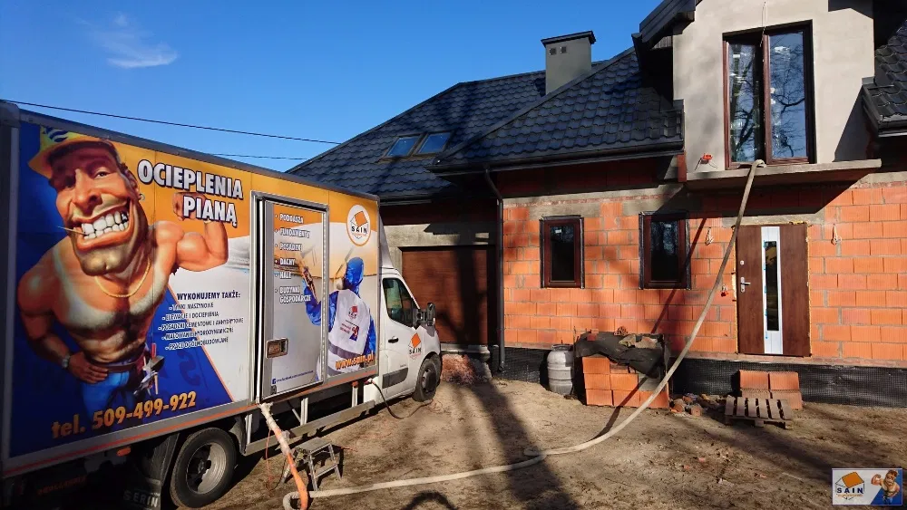 Izolacja pianą PUR, ocieplenie pianką, PROFESJONALNIE, uchwyty, RATY %