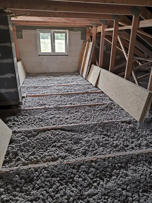Ocieplenia metodą wdmuchiwania CELULOZA WEŁNA