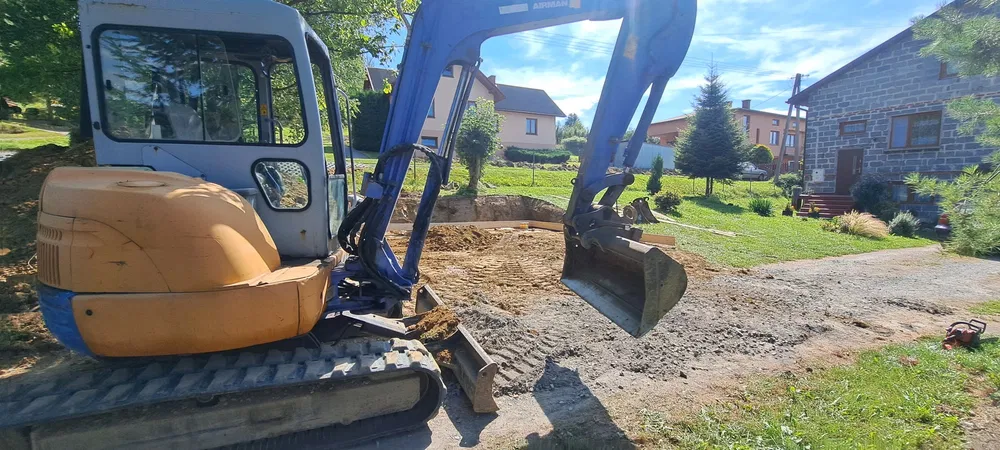 Usługi ogólnobudowlane,dekarstwa,elewacja,ogrodzenia,usługi koparką.