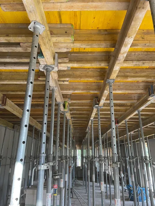 Wynajem szalunków stropowych – kompletny system | RDM Invest | Grójec