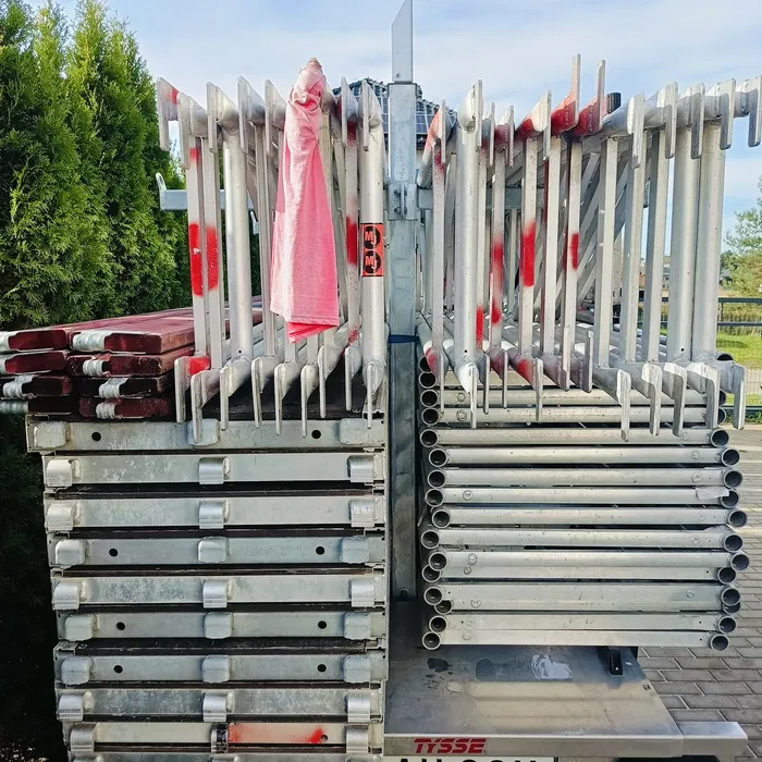 Wynajmę rusztowania elewacyjne