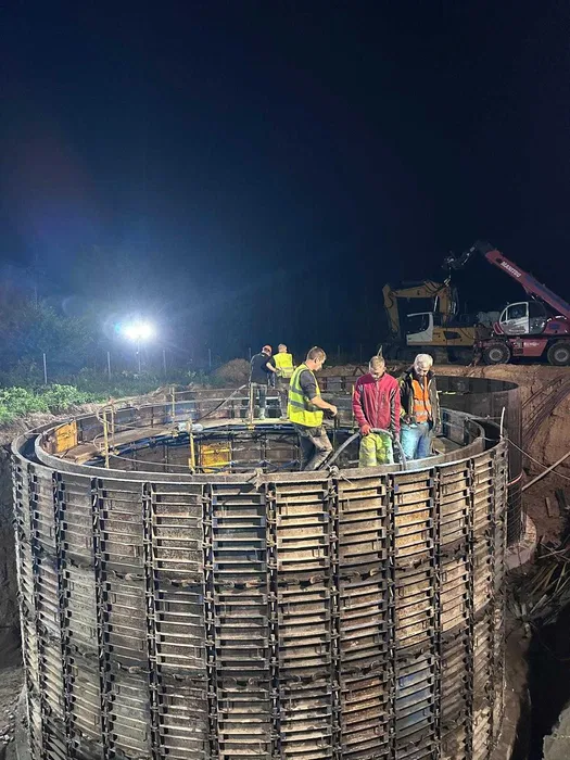 Szalunki cylindryczne łukowe radialne do zbiorników okrągłech.