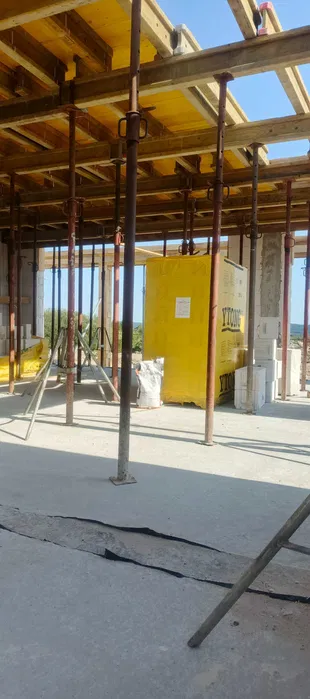 Wynajem wypożyczalnia szalunków stropowych, szalunki stropowe, stemple