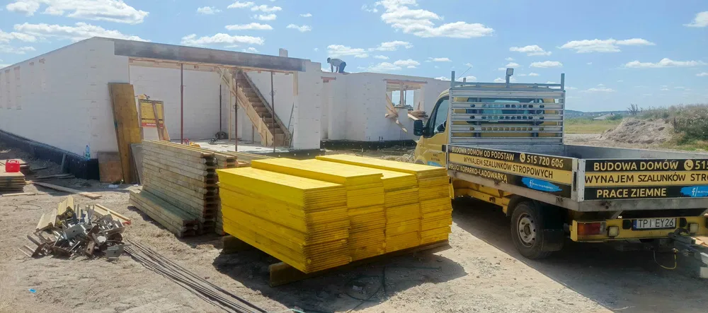 Wynajem wypożyczalnia szalunków stropowych, szalunki stropowe, stemple