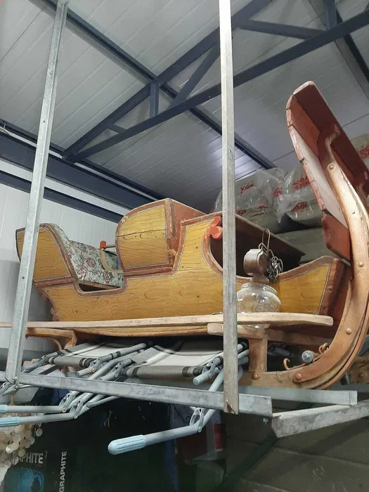 wynajem rusztowań systemowych elewacyjnych