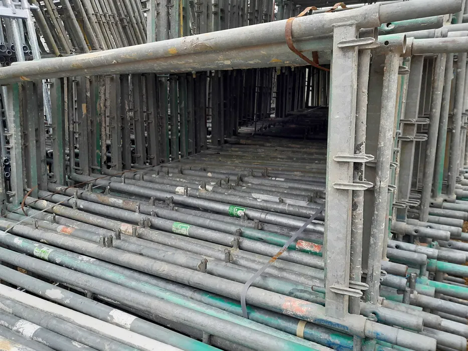 Skup rusztowań Plettac Baumann Bosta wynajem rusztowań,