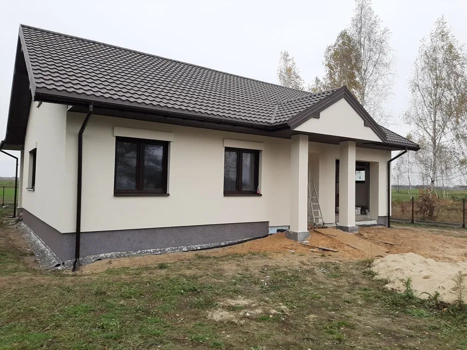 Elewacja ,docieplenia ,podbitka ,drobne remonty .Wolny terminy