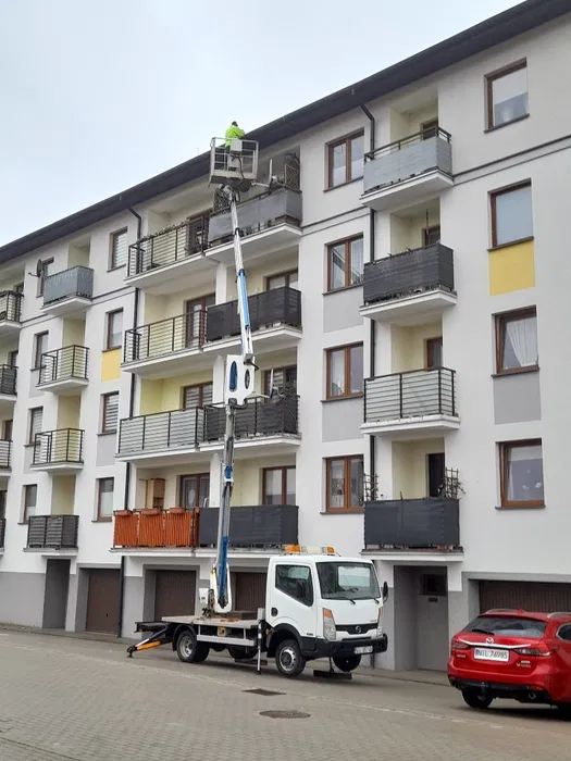 Usługi dekarskie. Usługi Podnosnikiem Koszowym