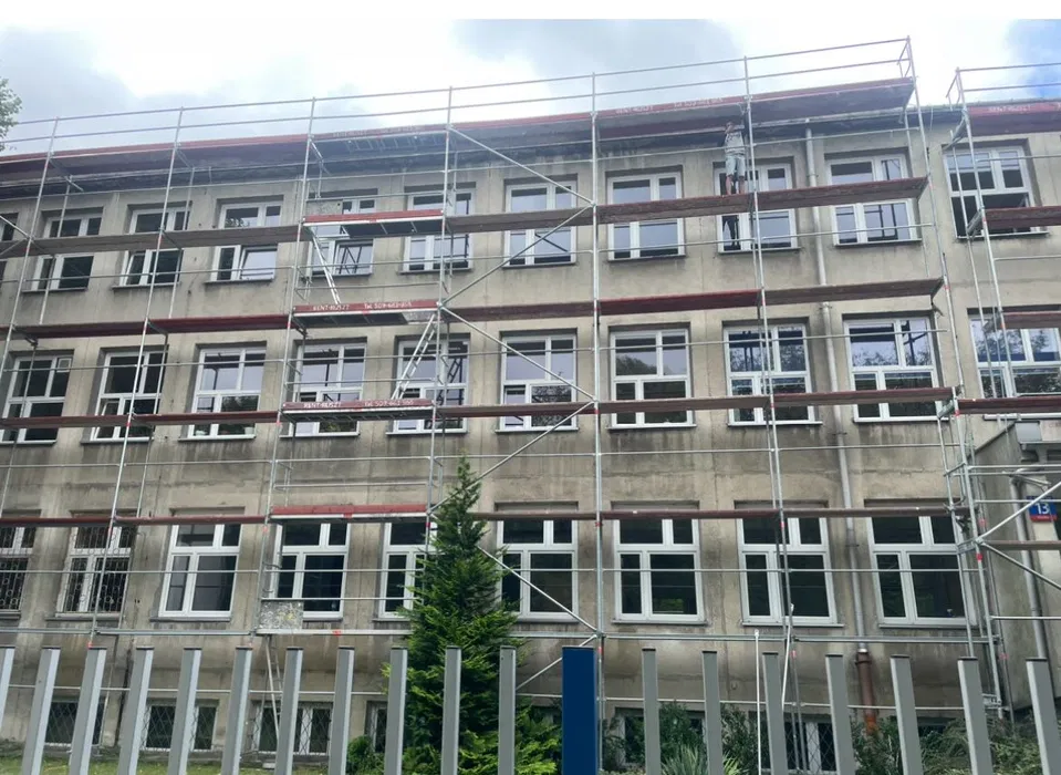 Wynajem Rusztowania / Rusztowanie Elewacyjne