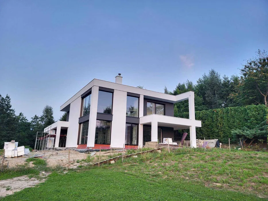 Budowa, wykonanie domu, domów, willa.