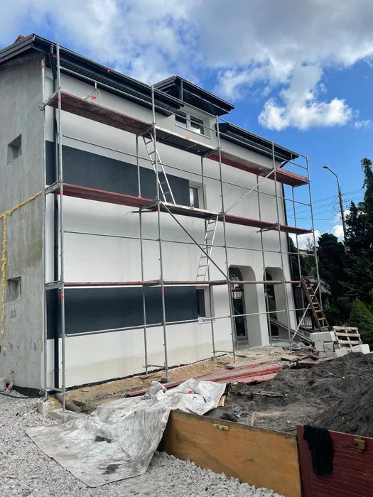 Wynajem rusztowania elewacyjne