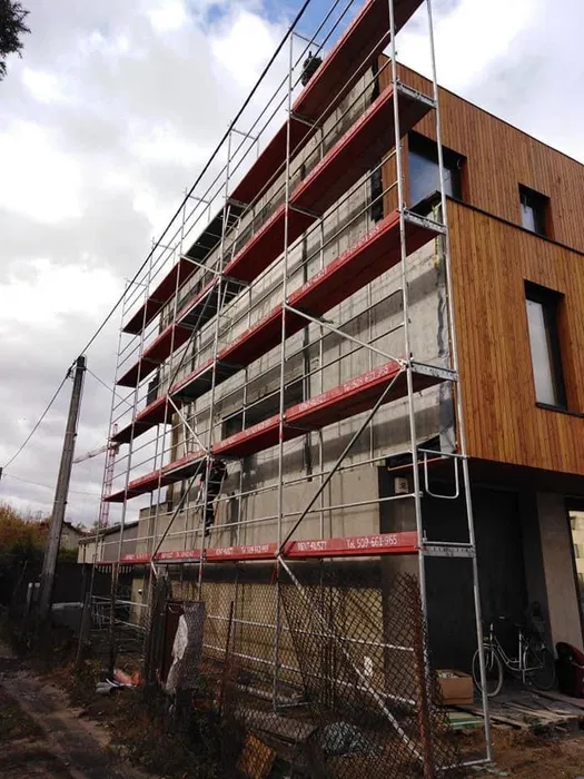 Wynajem rusztowania elewacyjne