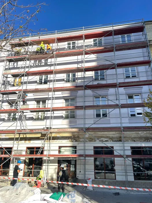 Wynajem rusztowania elewacyjne