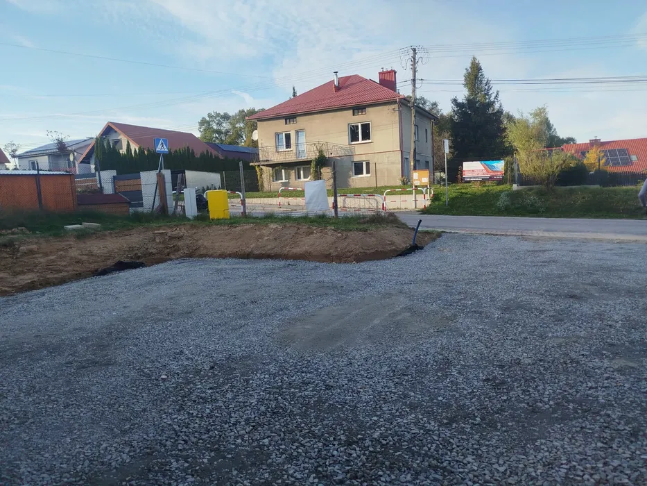 Budowa dróg dojazdowych , utwardzanie