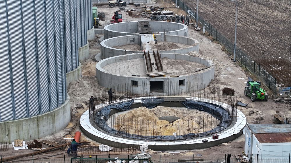 Uslugi budowlane , prace ziemne ,konstrukcje żelbetowe ,