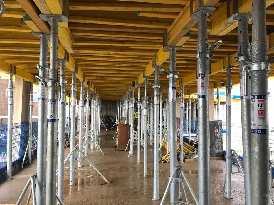 Stemple budowlane, podpory, szalunki stropowe, szalowanie stropów Zabr