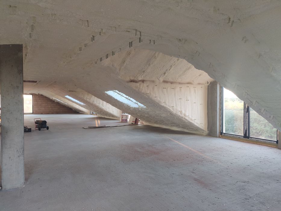 Izolacja Pianą PUR Poddasza Fundamenty Hale