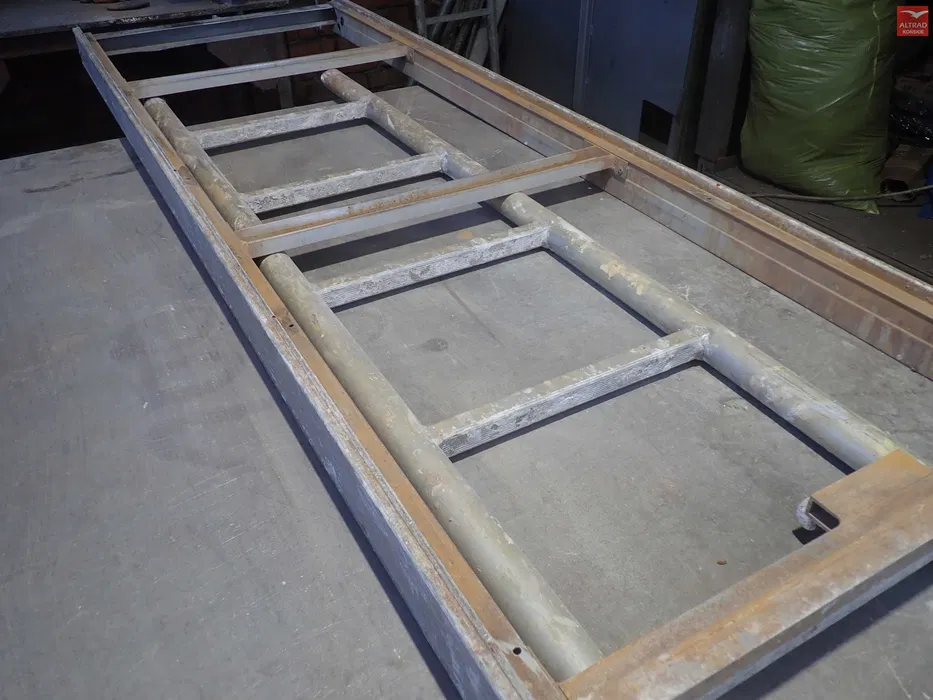 Naprawa pomostów przejściowych, rusztowania fasadowe - Wynajem