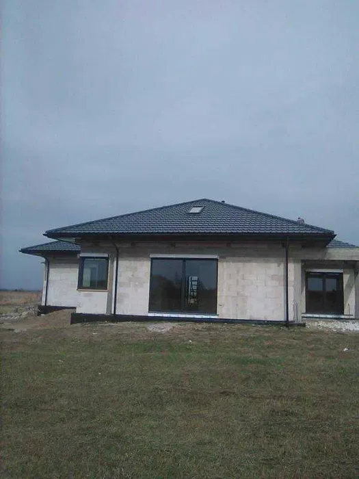 DACHY. Usługi dekarsko-ciesielskie