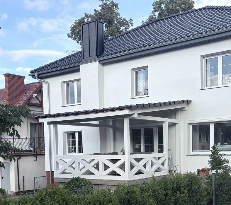 Budowa domów szkieletowych . Tarasów altany zabudowy z drewna