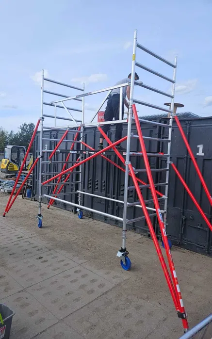 Wynajem rusztowań szalunków stempli Pelplin szalunki stropowe doki