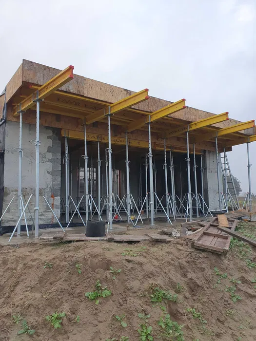 Wynajem rusztowań szalunków stempli Pelplin szalunki stropowe doki