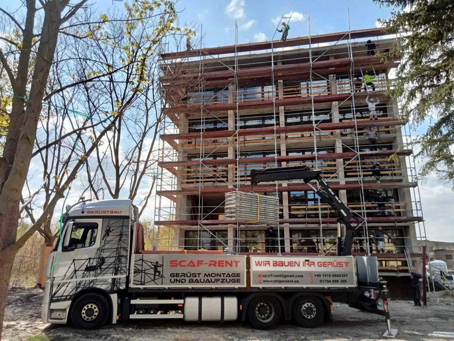 Wynajem rusztowania Windy towarowe 0,18 za dobe