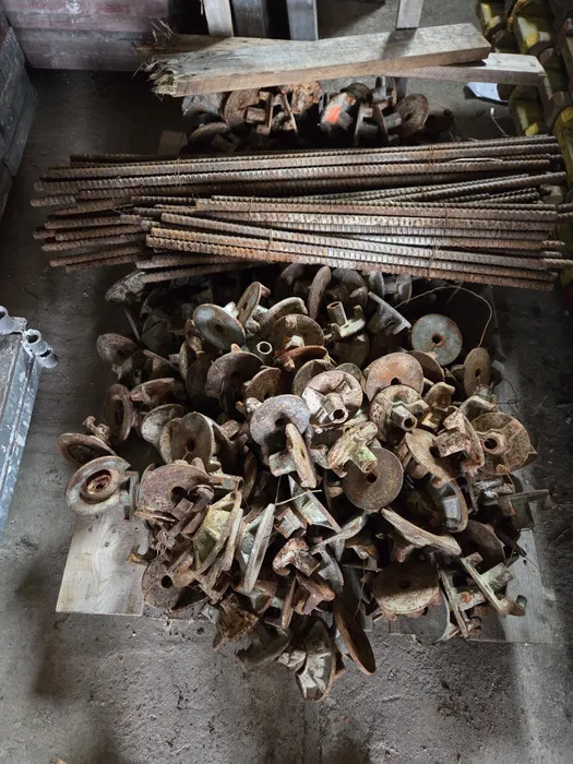 Wynajem, wypożyczalnia rusztowań elewacyjnych typu plettec