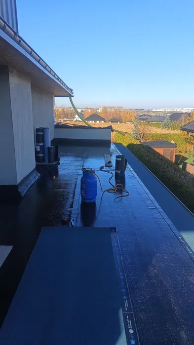 Hydroizolacja tarasy, balkony, dachy- bezpieczeństwo