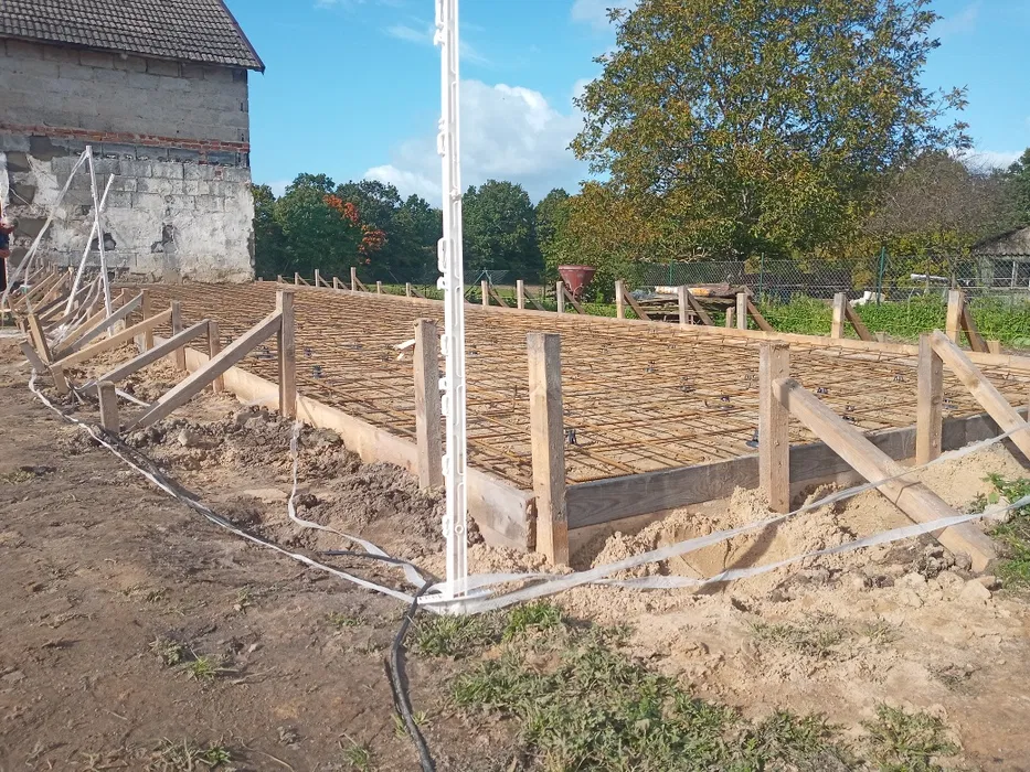 Płyty fundamentowe, ławy, konstrukcje drewniane