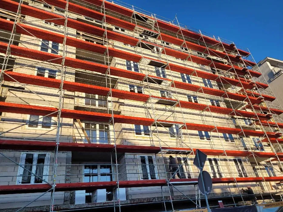 Wynajem rusztowań elewacyjnych Plettac, rusztowania NAJLEPSZE STAWKI