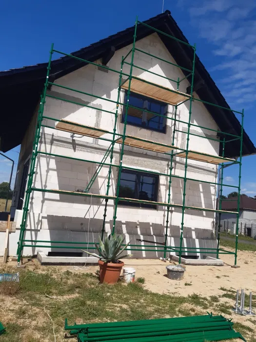 Wynajem rusztowania klinowego i warszawskiego