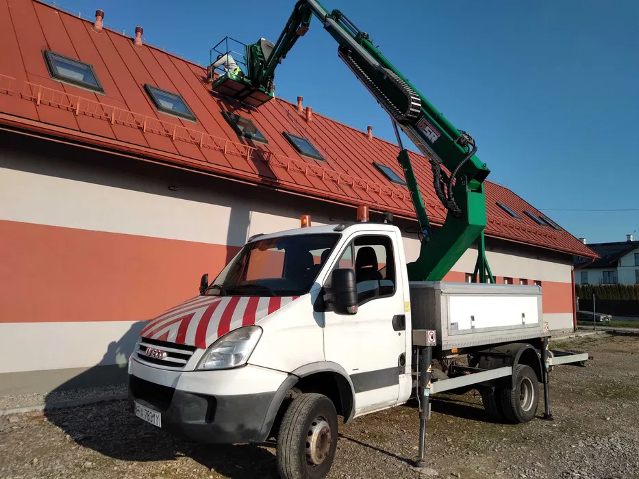 DEKARZ / Naprawy Mycie Dachów , Czyszczenie rynien , Usługi dekarskie