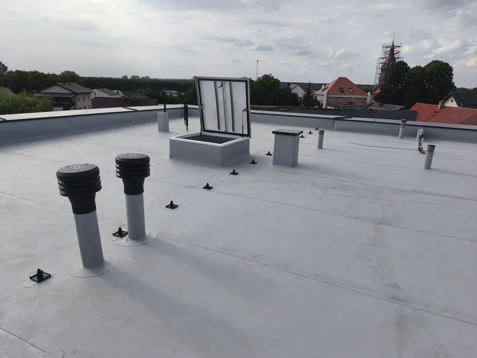 Montaż pokryć dachowych, termoizolacja dachów
