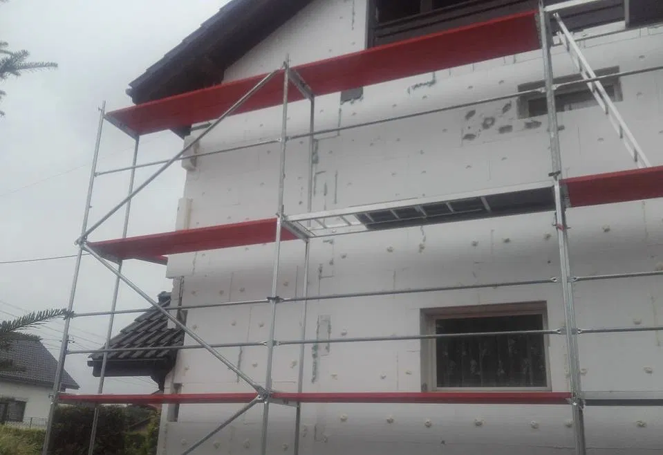 Wynajem sprzedaż rusztowań osuszaczy drabin dekarskich itd