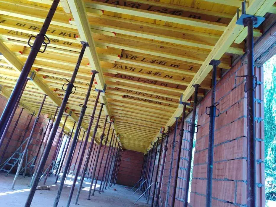 Wynajem szalunków stropowych