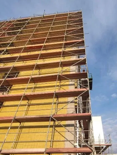 Wynajem rusztowanie elewacyjne