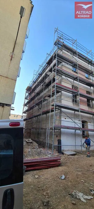 Wynajem Rusztowań Fasadowych, Rusztowanie aluminiowe, Fasada - ALTRAD