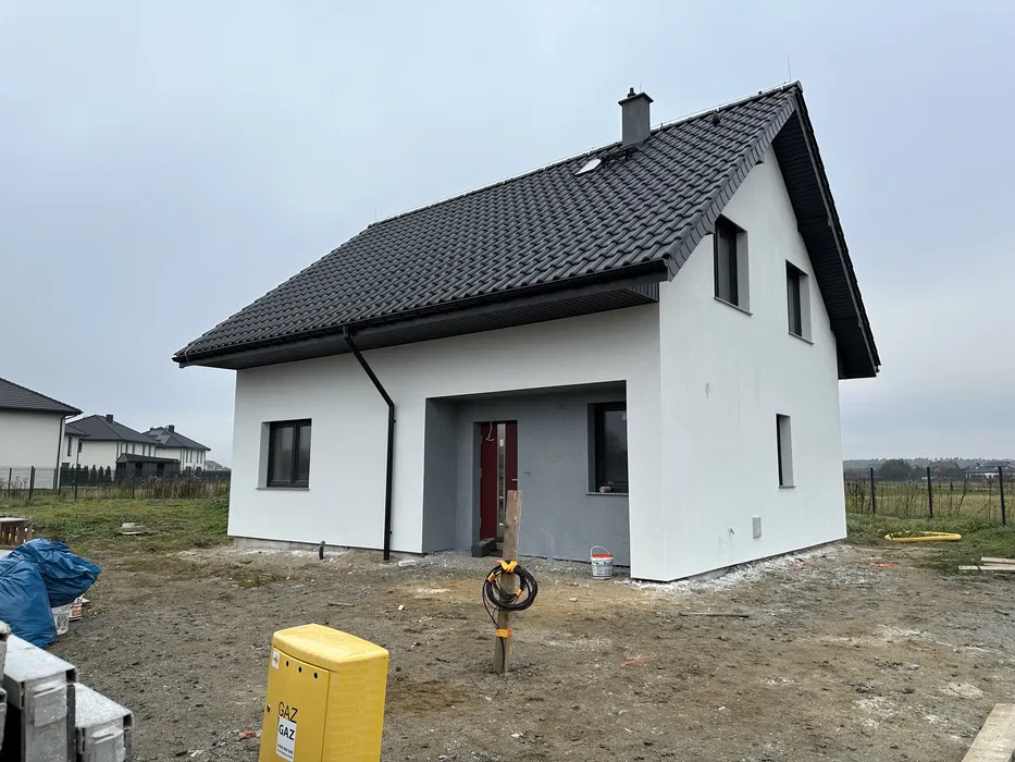 TYNK NATRYSKOWY elewacyjna podbitki PCV drewniane