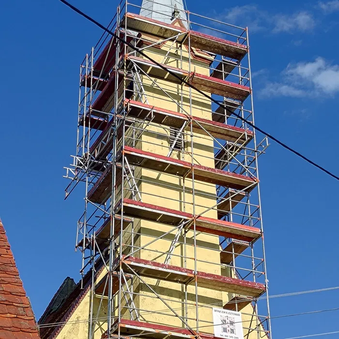 Wynajem rusztowań elewacyjnych