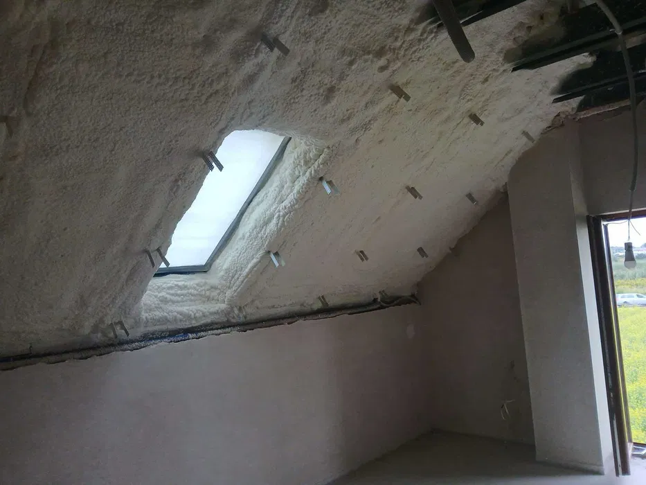 Ocieplenie pianą PUR dachu, piana PUR WIESZAKI GRATIS, JUŻ OD 65 ZL/M2